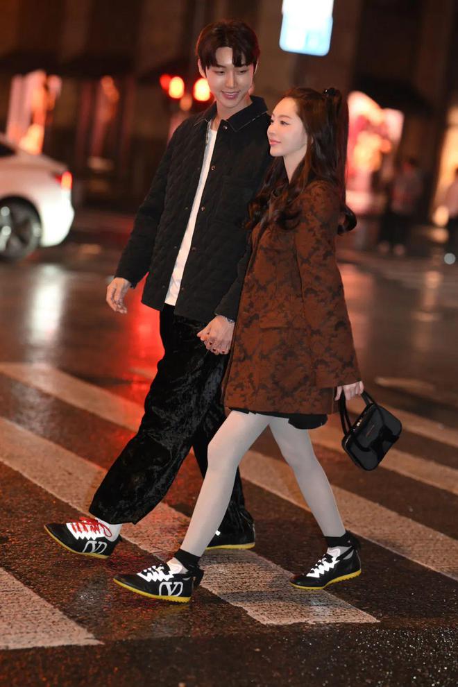 都在穿这双“芭蕾运动鞋”j9九游会入口好品味的人(图5)