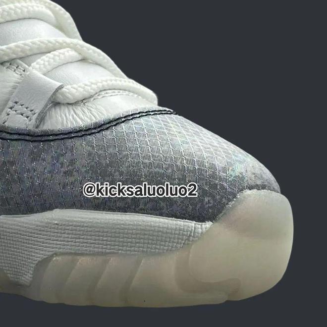 最新实物！日期定了！j9平台蛇年 AJ11(图1)