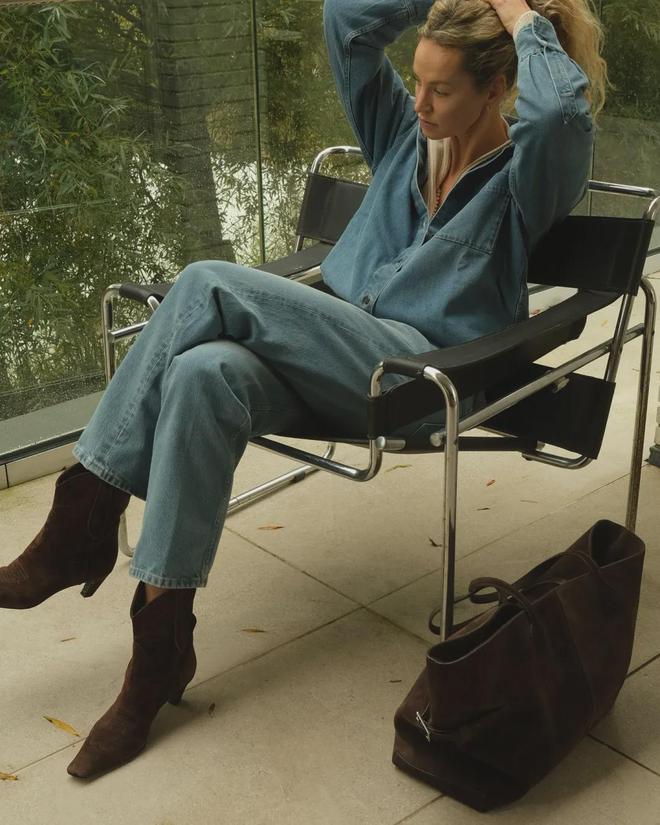 火的是“巧克力鞋”这样穿太经典了！J9数字平台老爹鞋失宠了今年春天最(图7)